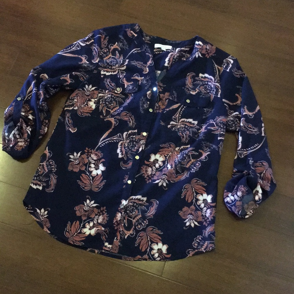🎈SALE🎈Notations Navy and Pink Floral Shirt